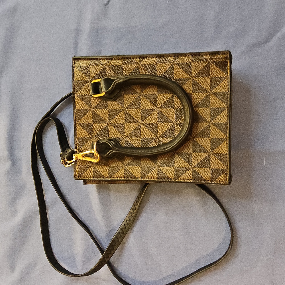 Geometric Patterned Mini Crossbody Bag - image 1